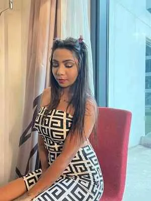 Lisha - Delhi Escort